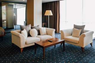 Отель Staybridge Suites Baku Баку Номер-студио с кроватью размера "king-size"-1