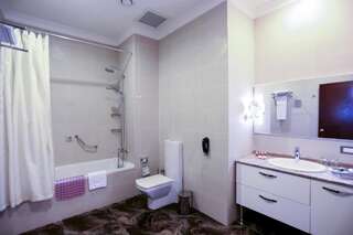 Отель Staybridge Suites Baku Баку Люкс с 2 спальнями-1