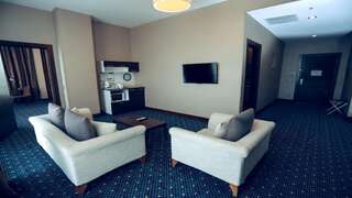 Отель Staybridge Suites Baku Баку Улучшенный двухместный номер с 1 кроватью или 2 отдельными кроватями-15