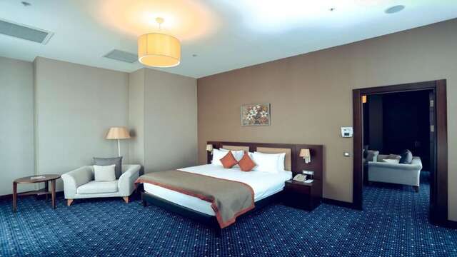 Отель Staybridge Suites Baku Баку-64